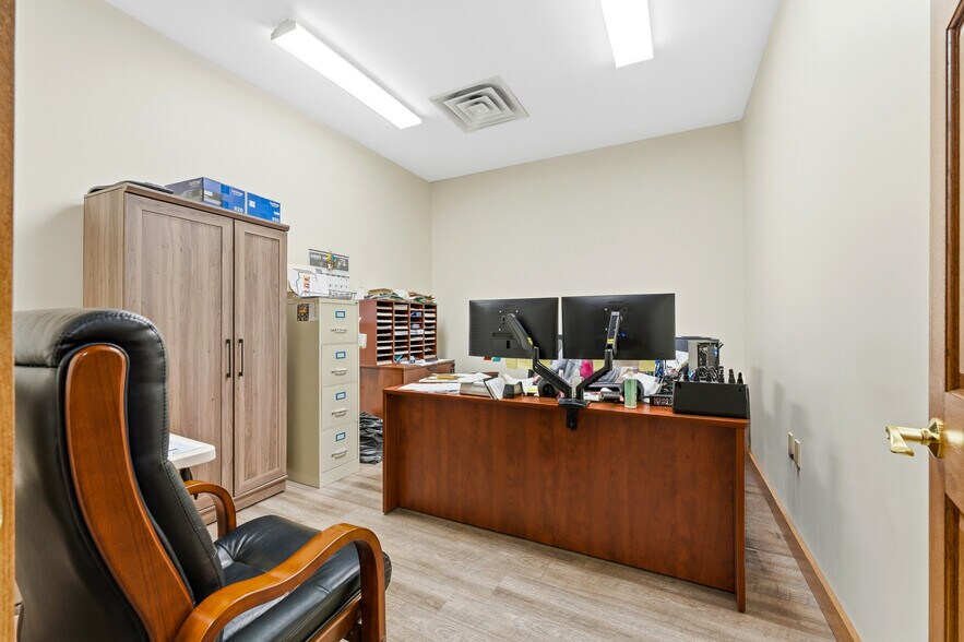 More Photos Of 600 Pittsburgh Rd, Uniontown Auto Dealership For Sale