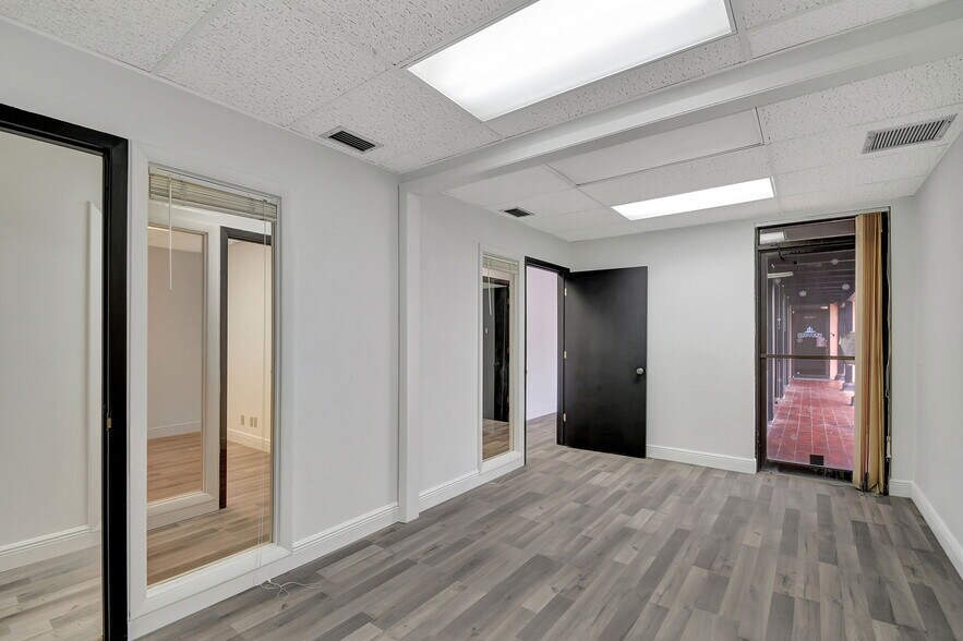 More Photos Of 101 N J St, Lake Worth Office For Lease