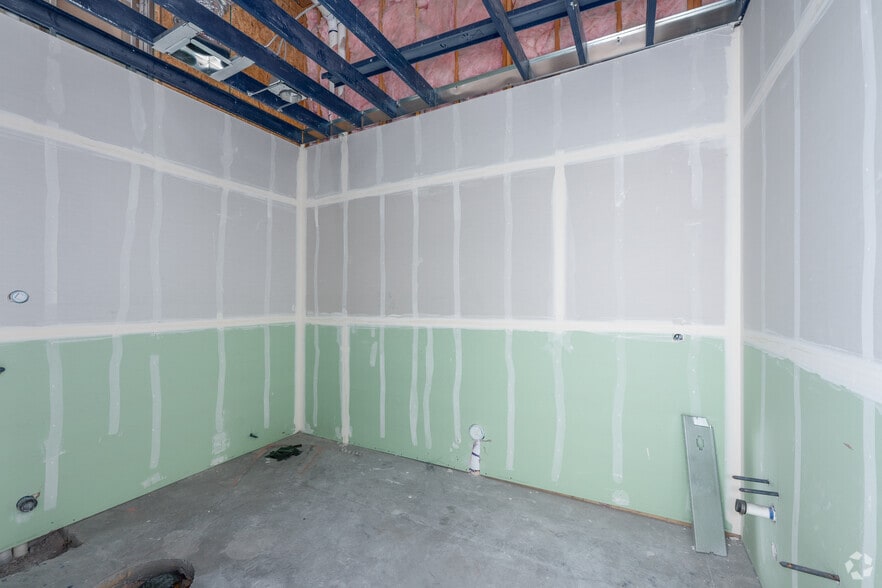 More Photos Of 3235 Bicentennial Pky, Henderson General Retail For Sale