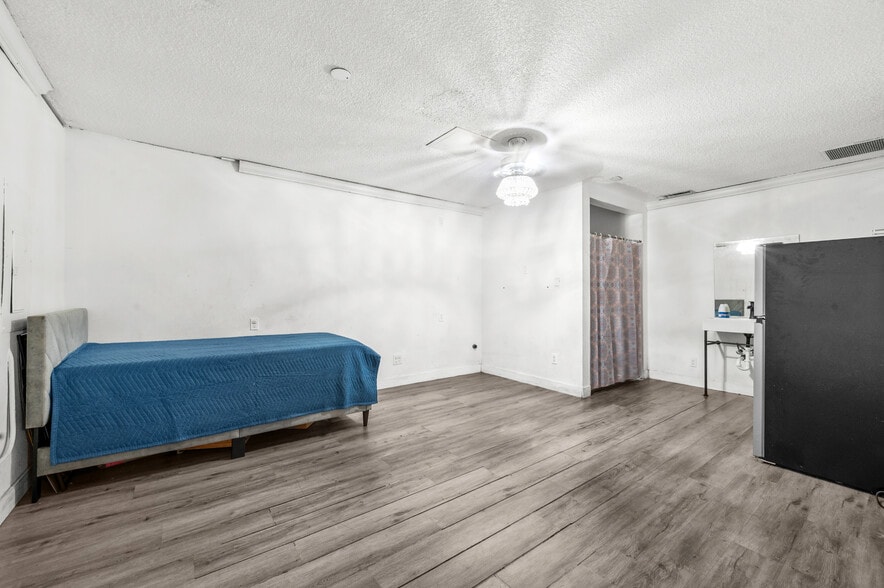 More Photos Of 2517 W Beverly Blvd, Montebello Storefront Retail Residential For Sale