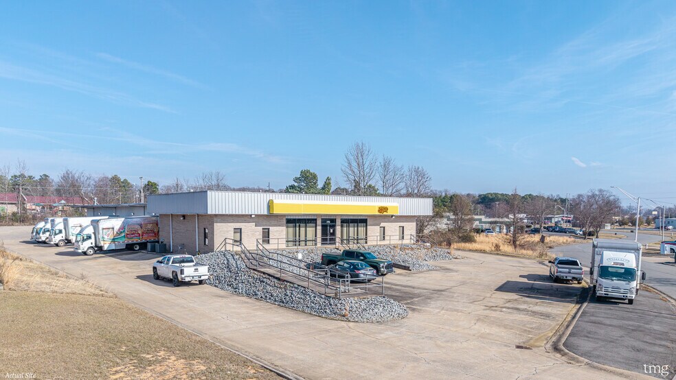 More Photos Of 5750 Commerce Ct, Sherwood Industrial For Sale