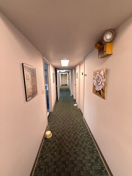 More Photos Of 1059 N Market St, Troy Medical For Sale