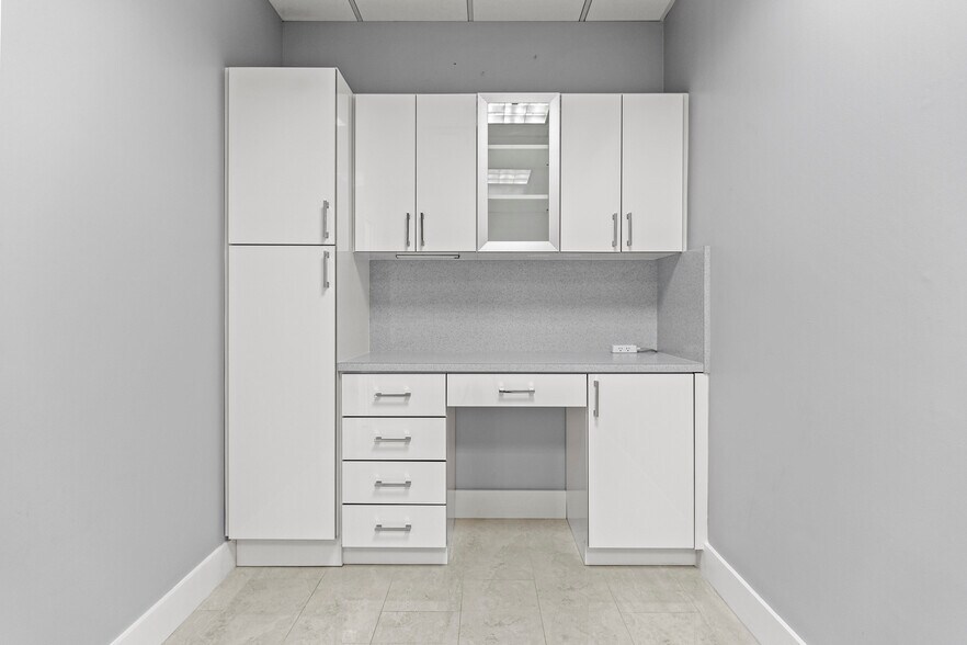 More Photos Of 8200 SW 117th Ave, Miami Medical For Lease