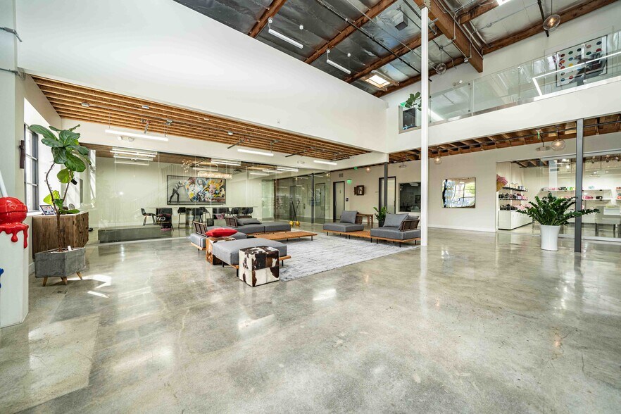 More Photos Of 2001 Saturn St, Monterey Park Light Distribution For Sale