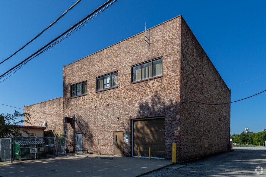 More Photos Of 333 N Wood Dale Rd, Wood Dale Medical For Lease