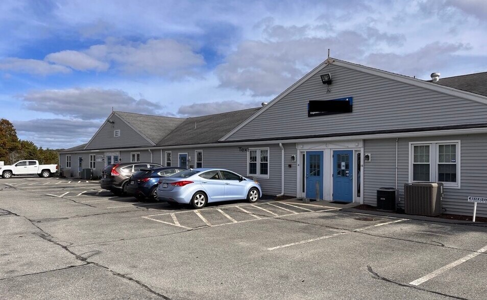 More Photos Of 4-6 Barlows Landing Rd, Pocasset Storefront Retail Office For Sale