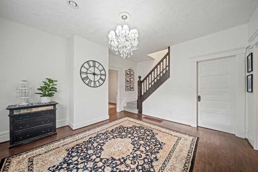 More Photos Of 7315 E Main St, Reynoldsburg Office For Sale