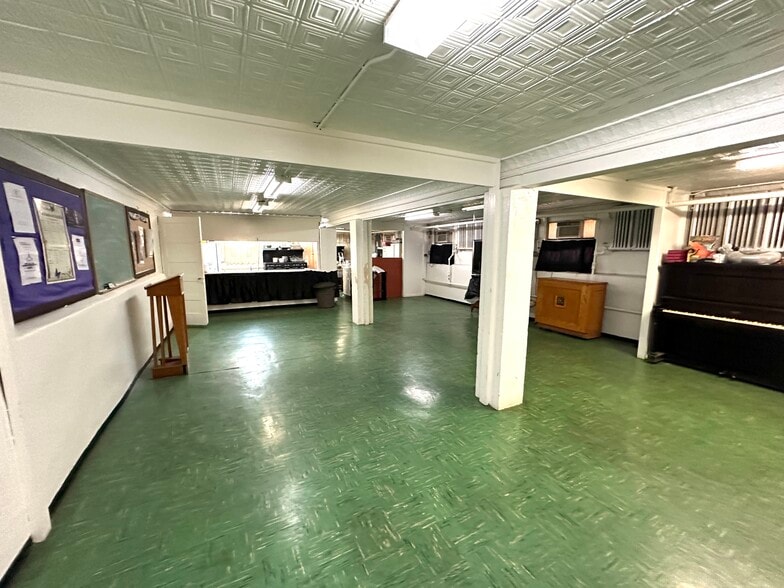 More Photos Of 3301 E Monument St, Baltimore Religious Facility For Sale