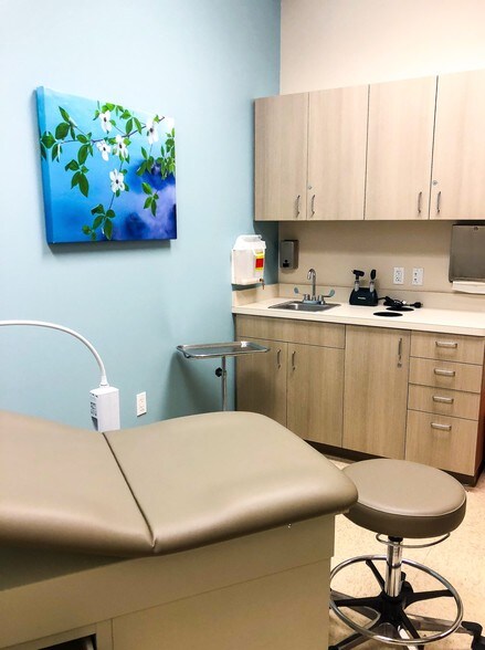 More Photos Of 3445 Bannerman Rd, Tallahassee Medical For Lease