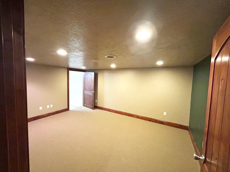 More Photos Of 750 W Quinn Rd, Pocatello Medical For Sale