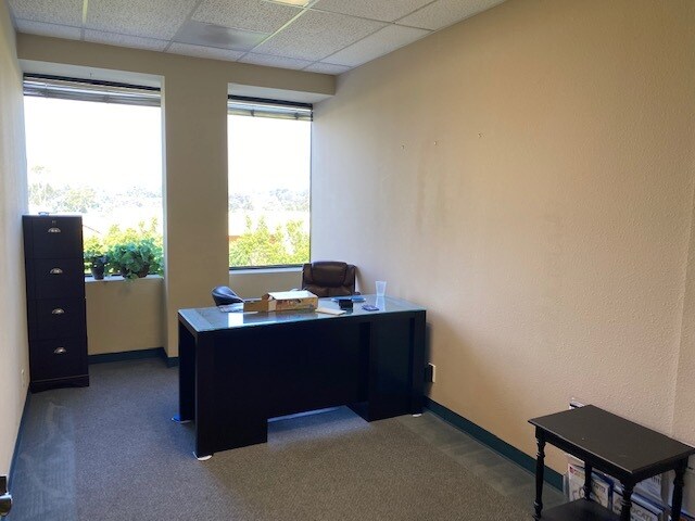 More Photos Of 9750 Miramar Rd, San Diego Medical For Lease