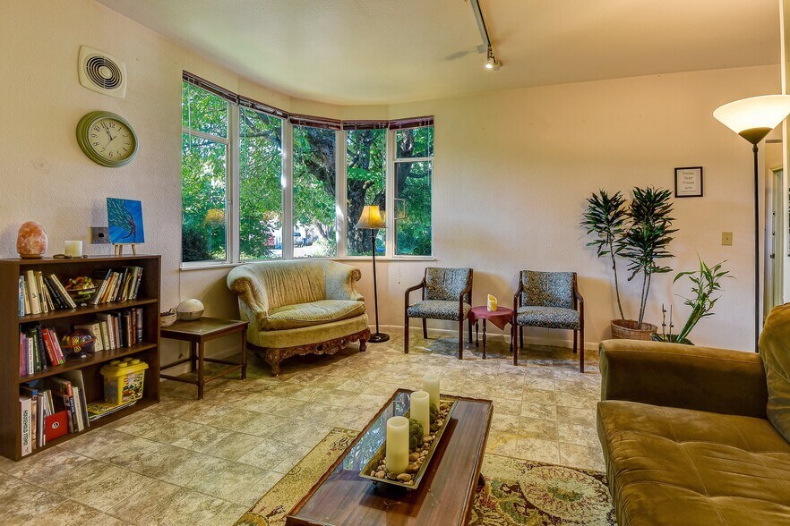 More Photos Of 920 N 1st St, Renton Medical For Sale