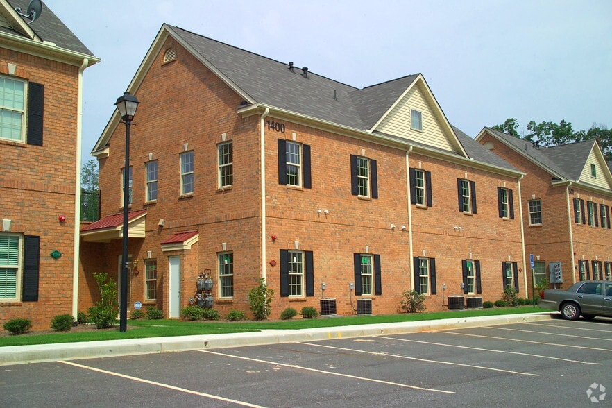 Primary Photo Of 4485 Tench Rd, Suwanee Office For Sale