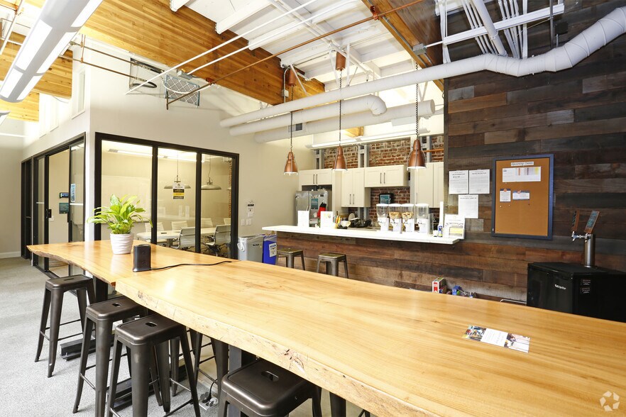 More Photos Of 101 Broadway, Oakland Office For Lease