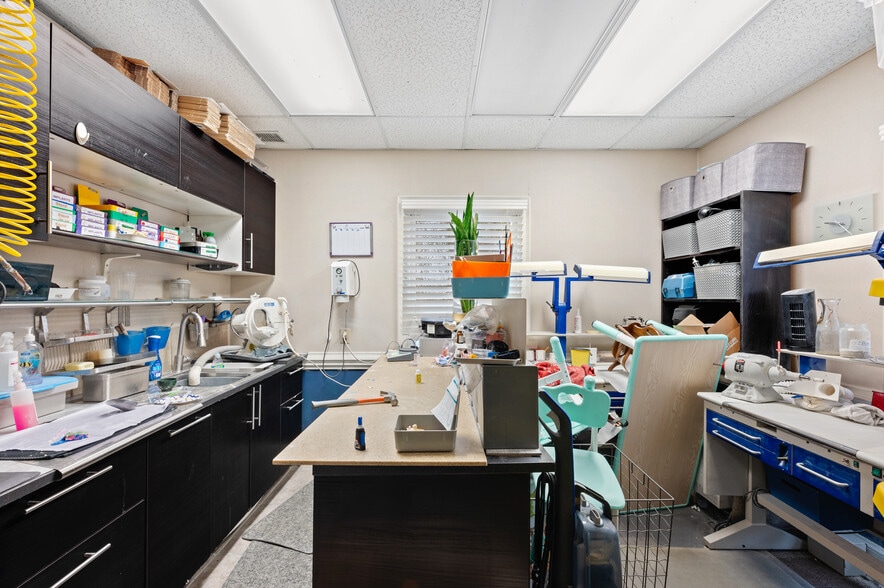 More Photos Of 1348 Matthews Township Pky, Matthews Office For Sale