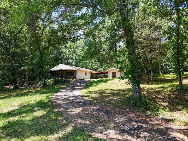 More Photos Of 813 Robinson Clemmer Rd, Dallas Land For Sale