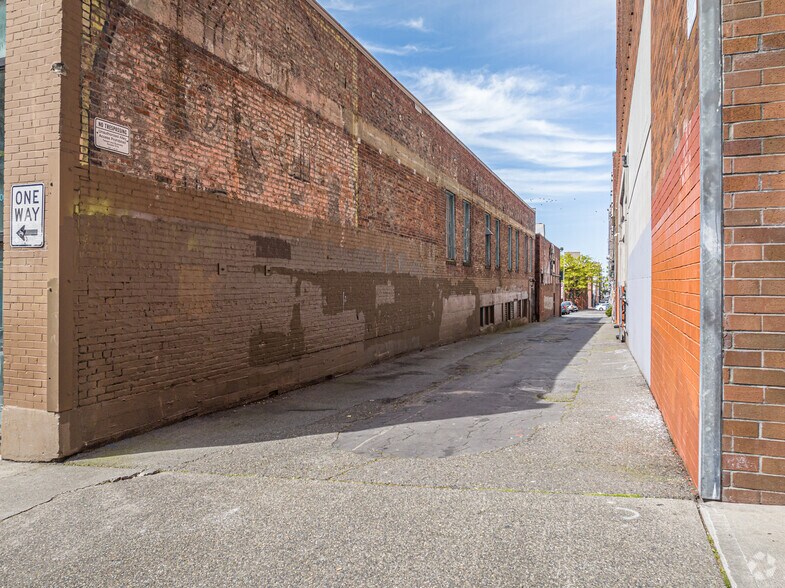 More Photos Of 106 Lenora St, Seattle Loft Creative Space For Lease