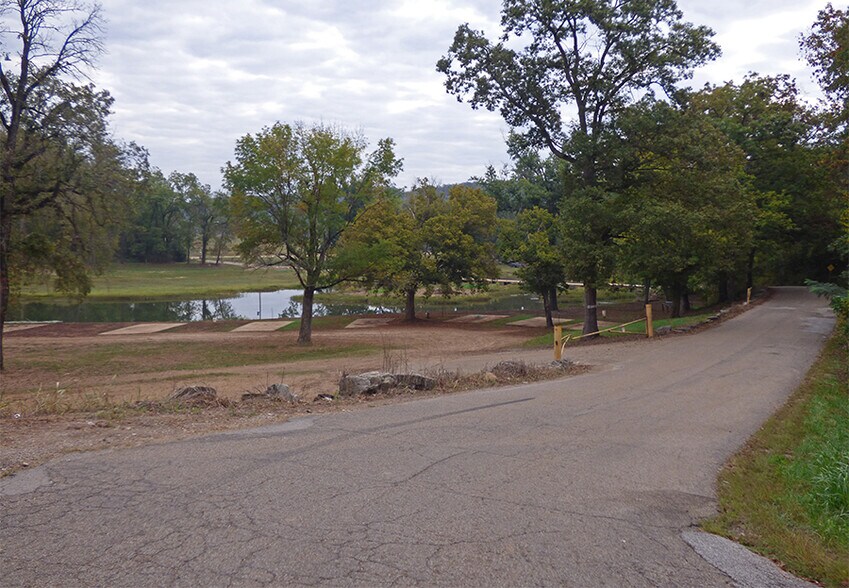 More Photos Of Griffin Road, Hardy Land For Sale
