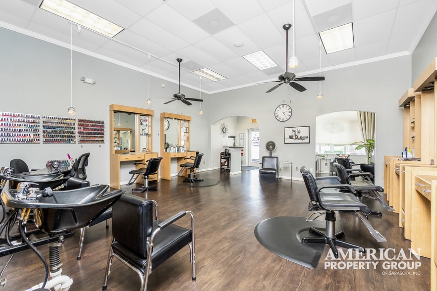 More Photos Of 20020 Veterans Blvd, Port Charlotte Office For Sale