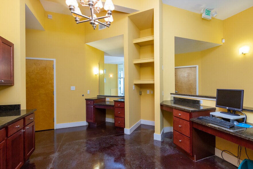 More Photos Of 100 S Greentree Ln, Foley Medical For Sale