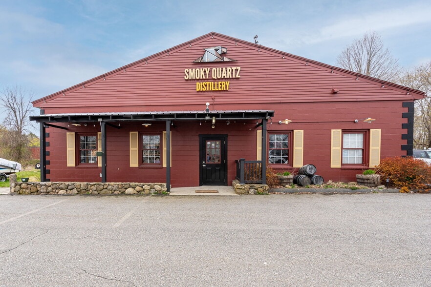 More Photos Of 920 Lafayette Rd, Seabrook Unknown For Sale