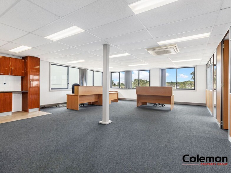 More Photos Of 52 Cook St, Kurnell Flex For Lease