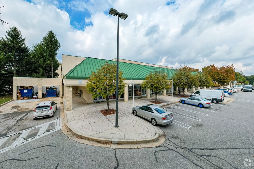 More Photos Of 6470-6480 Freetown Rd, Columbia Unknown For Lease
