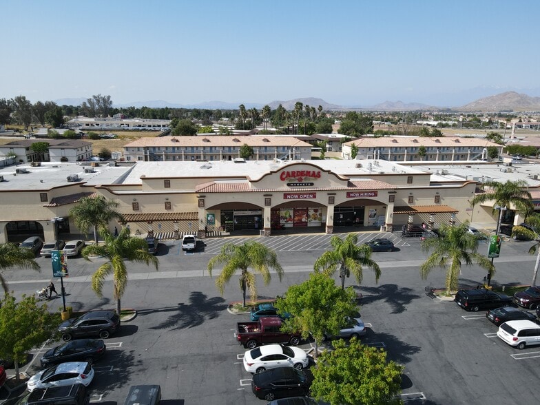 More Photos Of 400-498 4th St, Perris Unknown For Lease