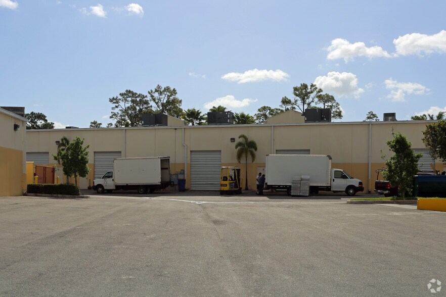 More Photos Of 2253 Vista Pky, West Palm Beach Unknown For Lease