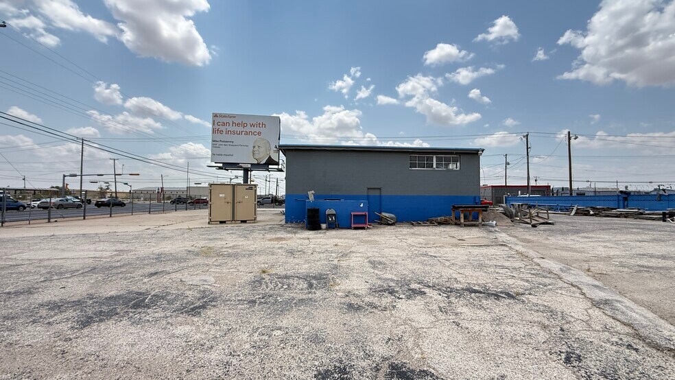 More Photos Of 1302 E 2nd St, Odessa Service For Sale