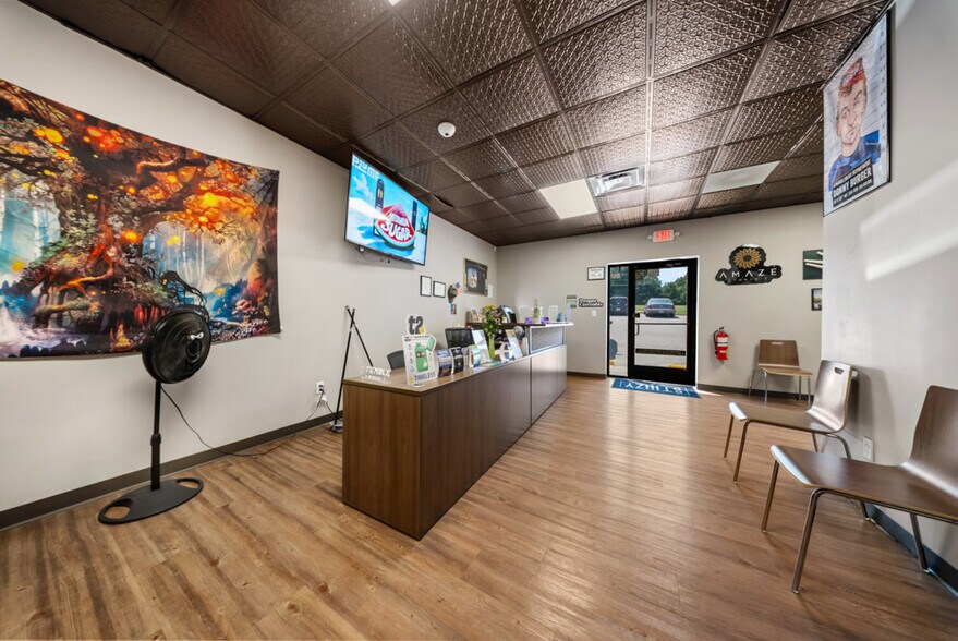 More Photos Of 1812 S Business 54, Eldon Bank For Sale