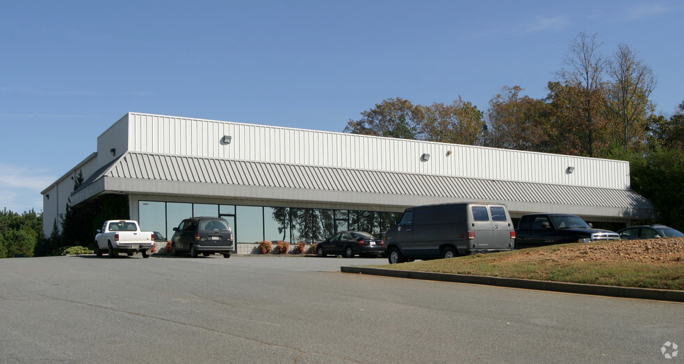 Primary Photo Of 3675 Kennesaw N Ind Pky, Kennesaw Industrial For Sale