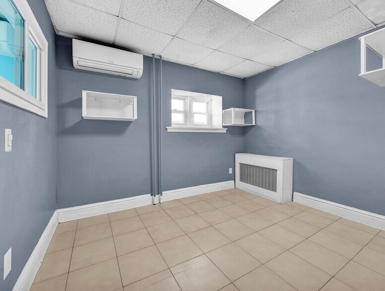 More Photos Of 317 W Johnson Hwy, Norristown Office Residential For Sale