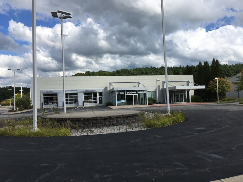 Primary Photo Of 3570 N US Highway 31 S, Traverse City Light Distribution For Lease