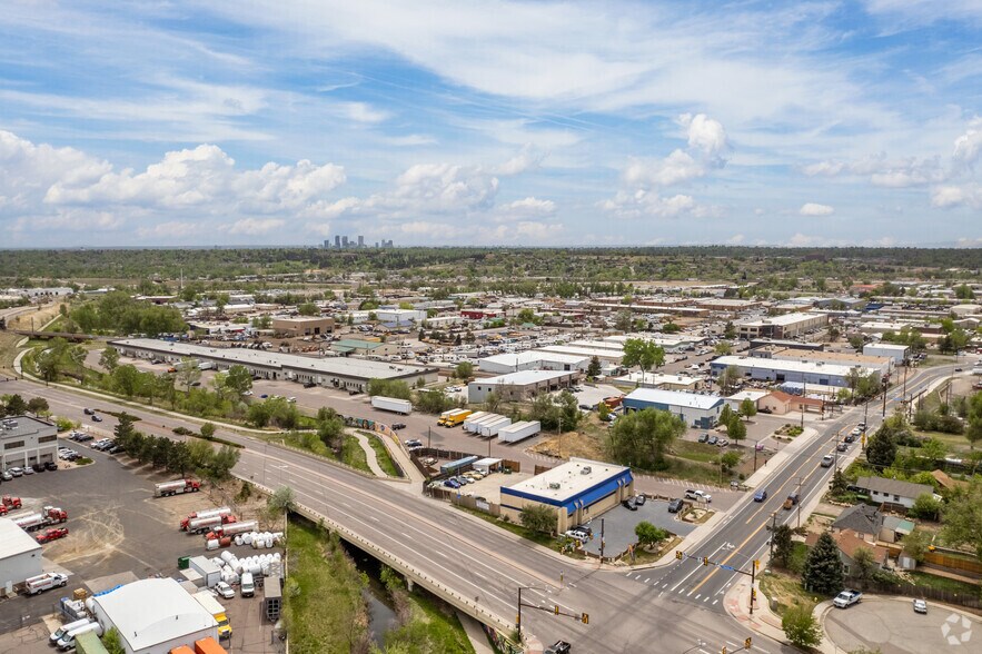 More Photos Of 5720 Lamar St, Arvada Warehouse For Lease