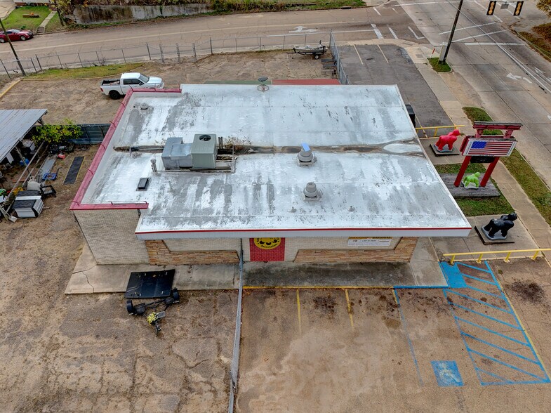 More Photos Of 3412 Washington St, Vicksburg Freestanding For Sale