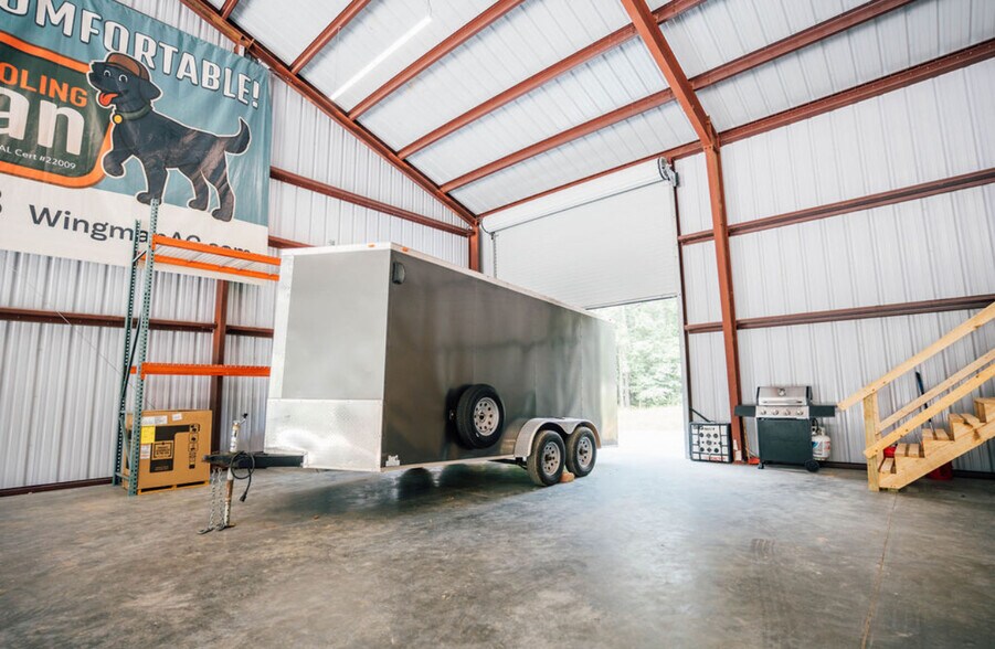 More Photos Of 1679 Lee Road 10, Auburn Warehouse For Lease