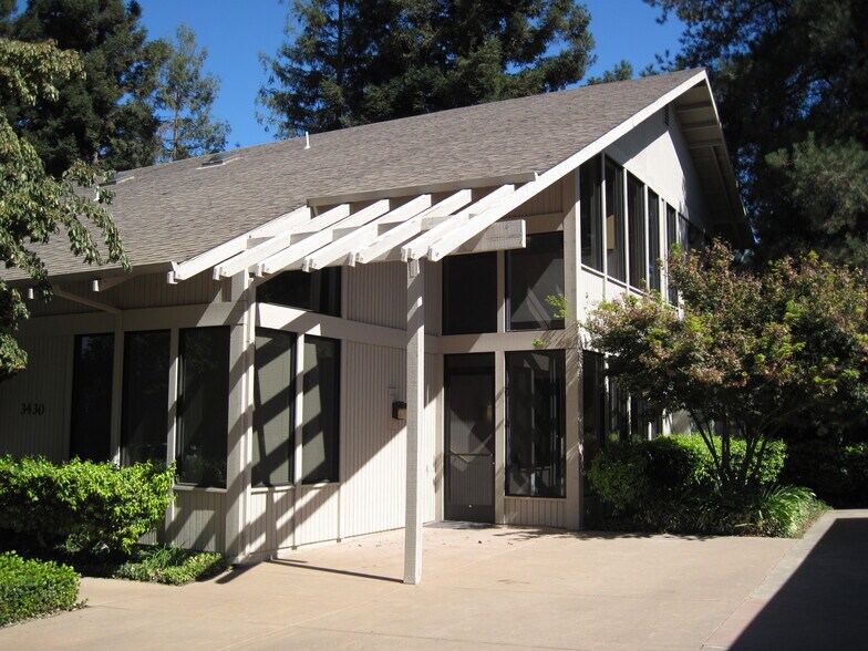 More Photos Of 3406-3436 American River Dr, Sacramento Office For Sale