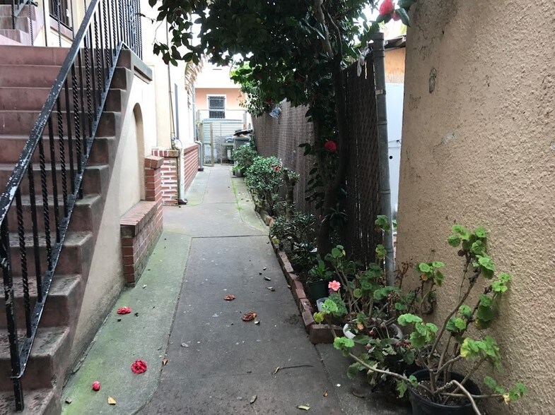 More Photos Of 1661 Fruitvale Ave, Oakland Apartments For Sale