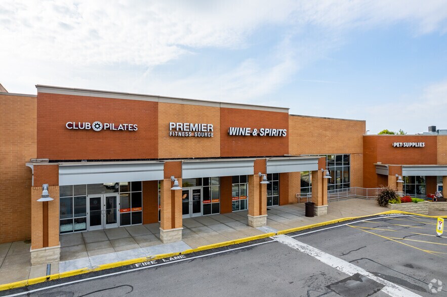 More Photos Of 101 Creekside Crossing, Brentwood Storefront For Lease