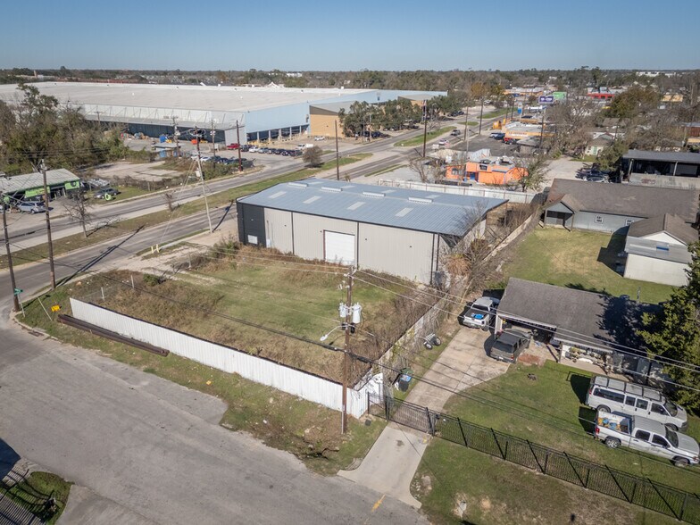 More Photos Of 7904 Irvington Blvd, Houston Warehouse For Sale