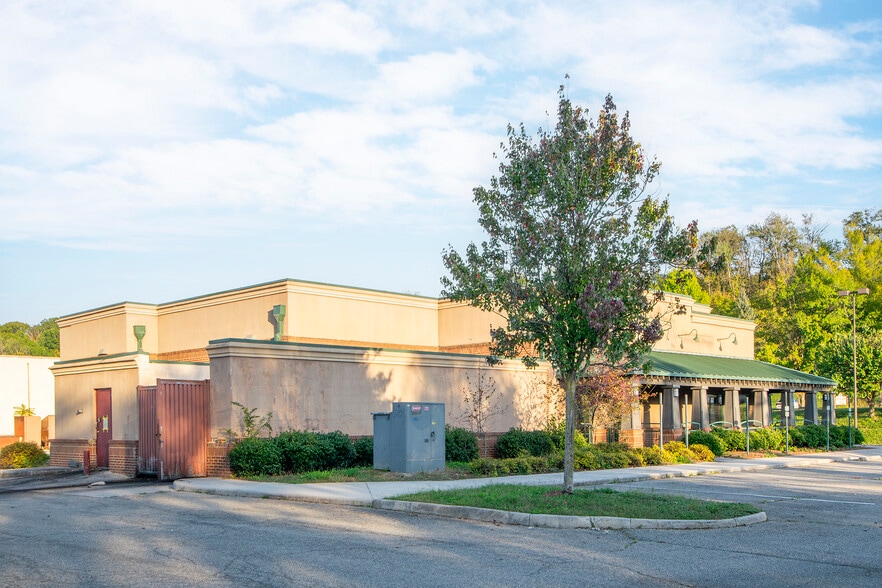 More Photos Of 34 W Main St, Radford Restaurant For Lease