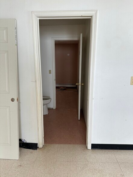 More Photos Of 6300 W Port Bay Rd, Wolcott Storefront For Lease