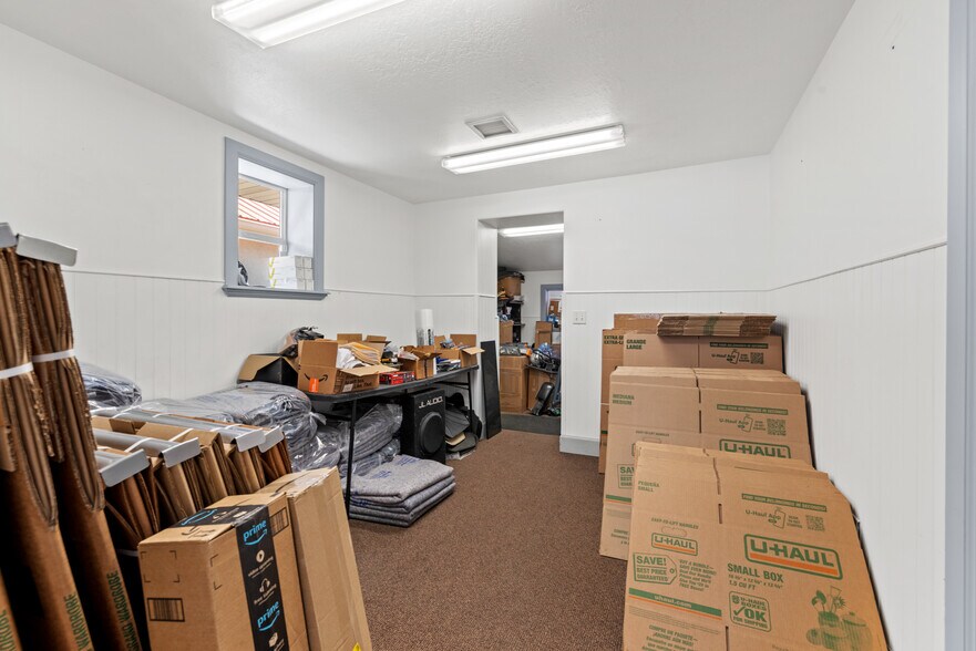 More Photos Of 225 W State St, Lehi Auto Dealership For Sale