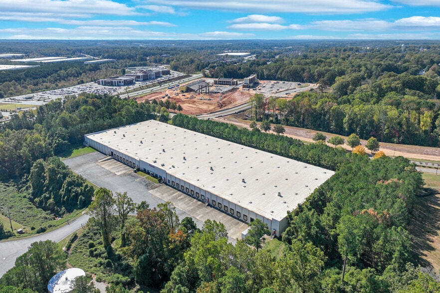 More Photos Of 2600 Buford Hwy, Buford Distribution For Lease