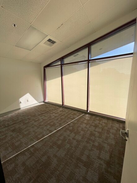 More Photos Of 805 Aerovista Pl, San Luis Obispo Loft Creative Space For Sale