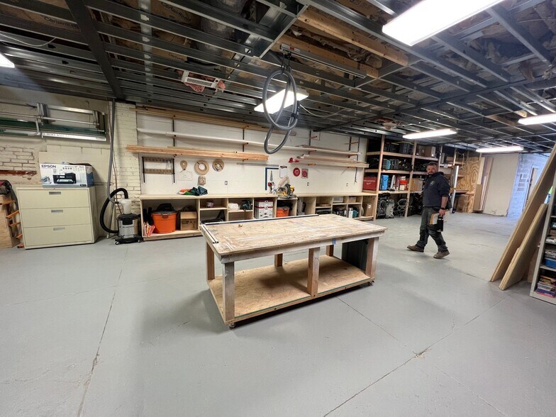 More Photos Of 483 Conarroe St, Philadelphia Warehouse For Lease