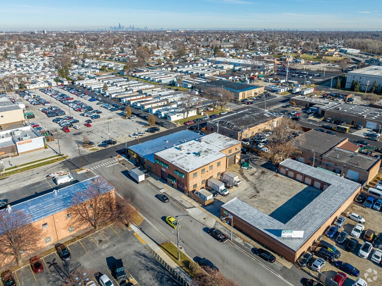 More Photos Of 9201-9207 S Keating, Oak Lawn Self Storage For Lease
