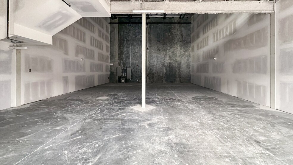 More Photos Of 2094 Pier Mac Way, Kelowna Warehouse For Sale