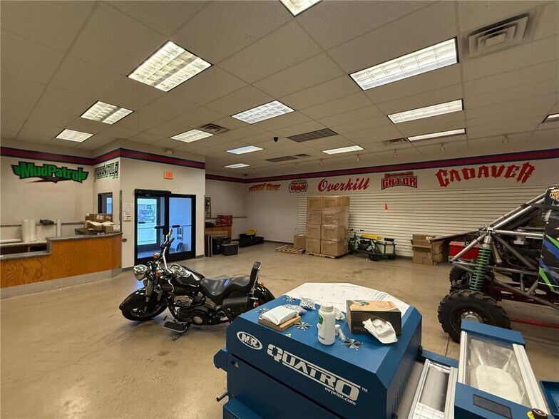 More Photos Of 2629 Clearwater Rd, Saint Cloud Warehouse For Sale